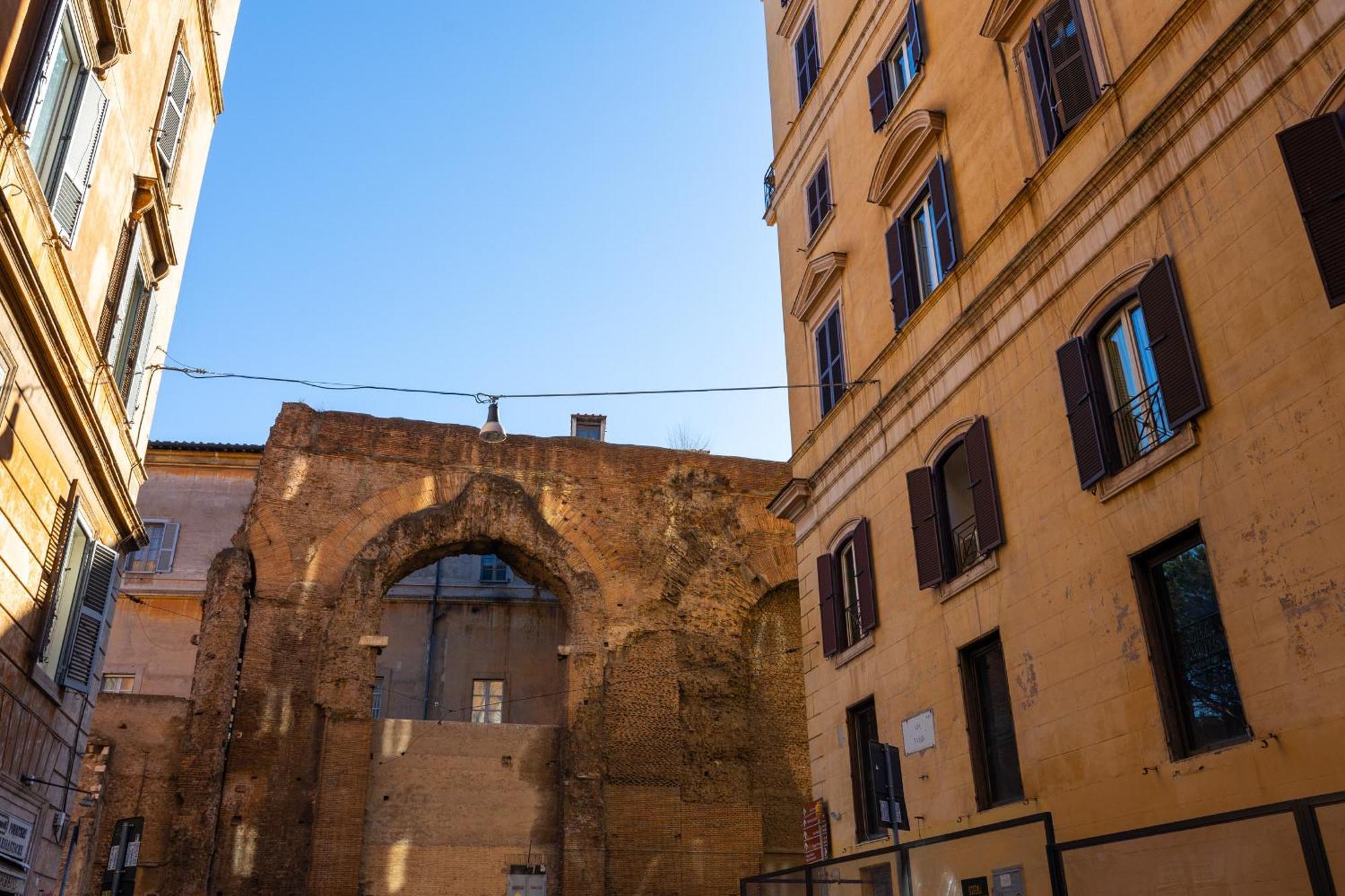 Roma E Il Pittore Buitenkant foto